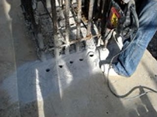 步骤1：钻孔